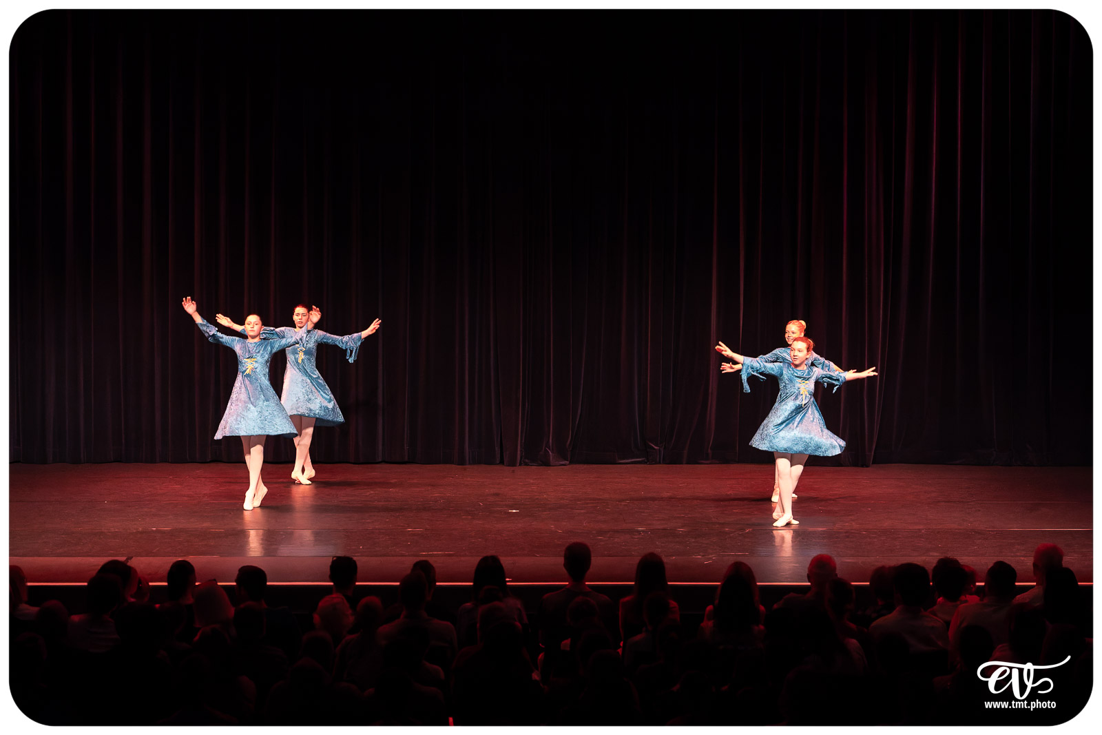 ECOLE DE DANSE CÉCILE ADAMOW